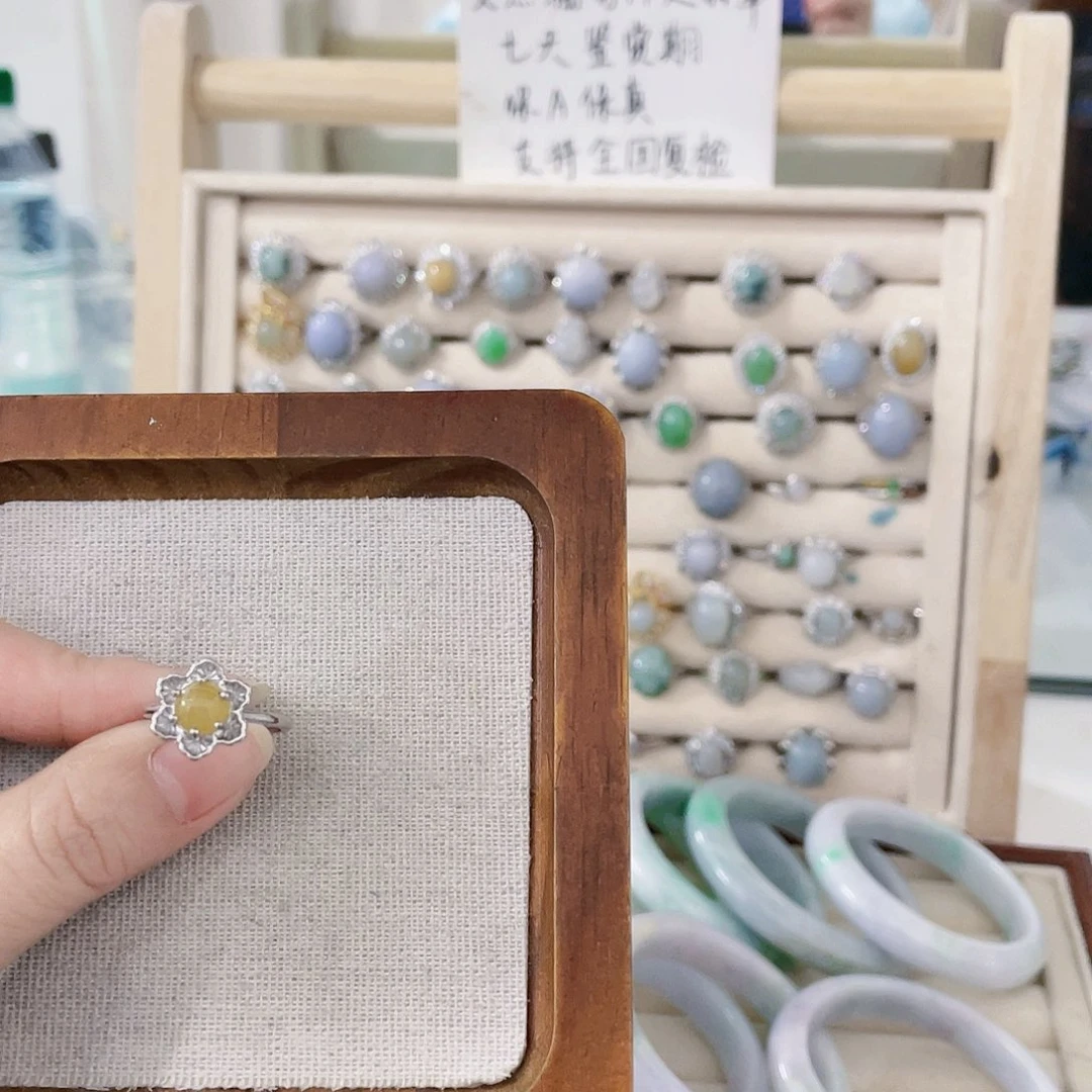 颈饰未镶嵌翡翠天然翡翠Ａ货