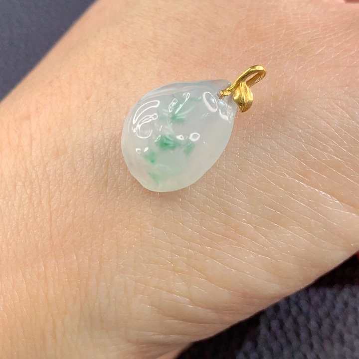 翡翠颈饰18K金镶嵌翡翠