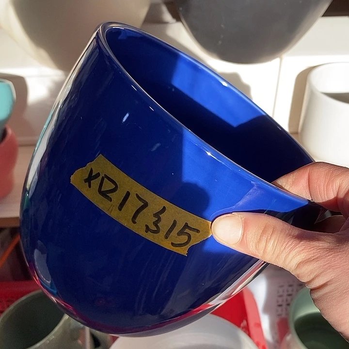 陶盆有孔 瑕疵针孔漏釉介意勿拍外高 15外口17