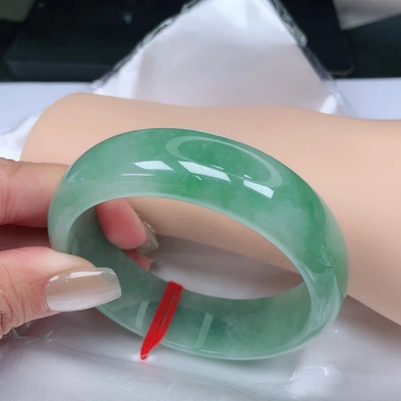 【闪购商品】翡翠手镯未镶嵌轮胎,
