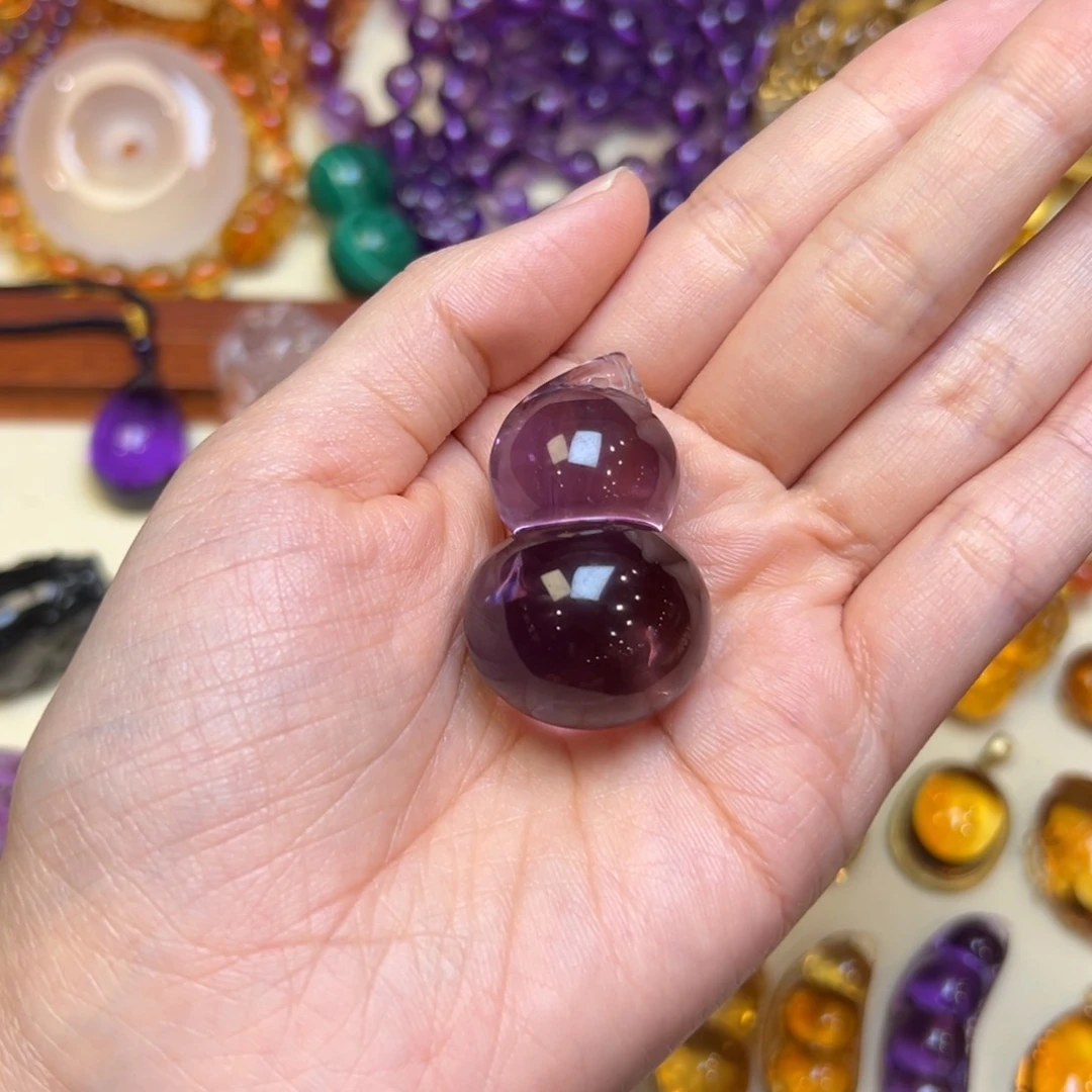 未镶嵌吊坠(赠链)水晶静**?