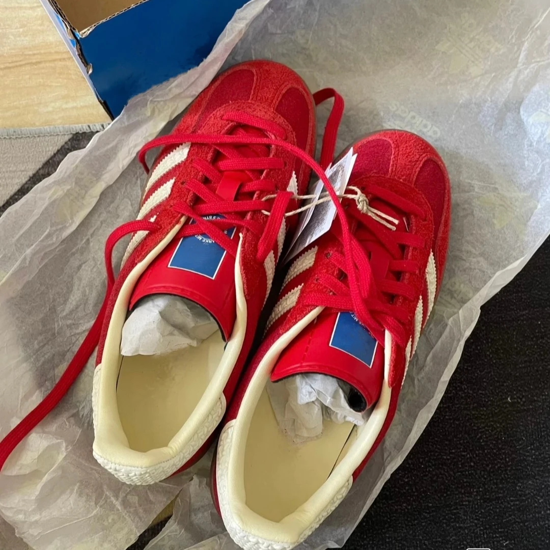 【复古休闲鞋】2025年新款复古平底德迅鞋男女同款反绒多巴胺配色