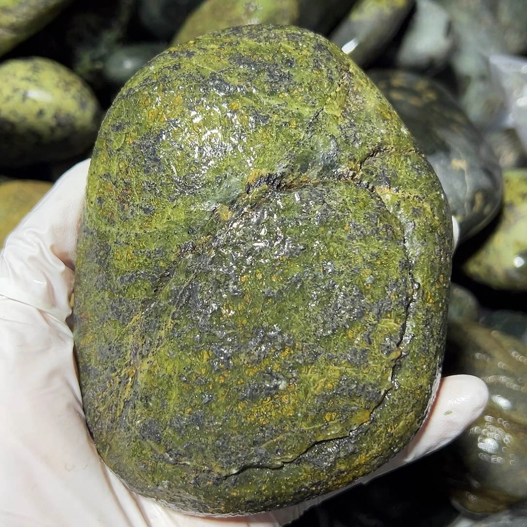 未镶嵌蛇纹石玉西藏藏玉药王石?**?