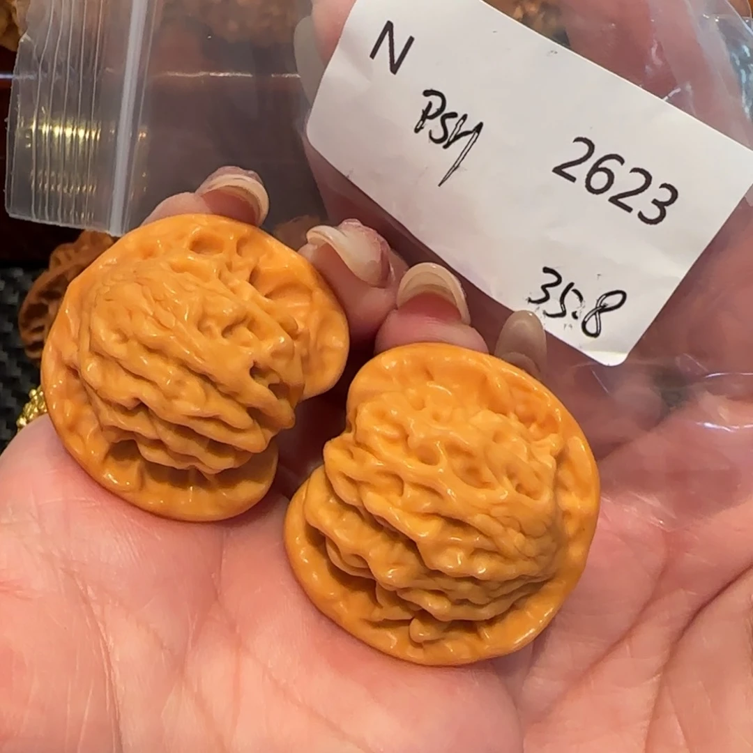 文玩核桃吊坠_****r粗筋盘山35精品