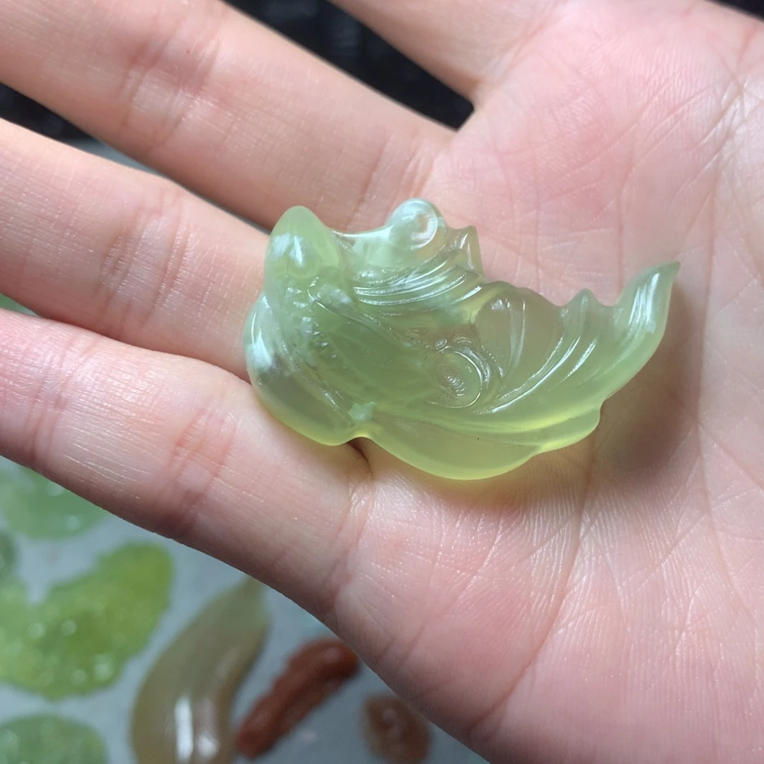 蛇纹石玉合金颈饰
