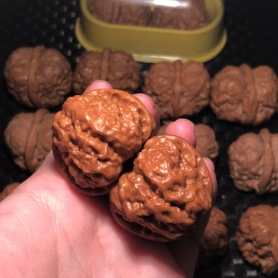 文玩核桃把件酸*鱼蛤蟆