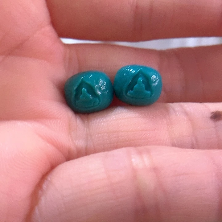 未镶嵌绿松石珠宝奇石