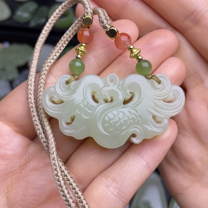 和田玉颈饰未镶嵌