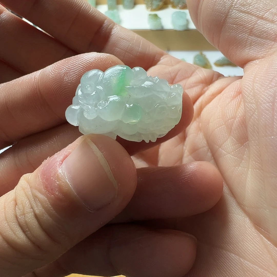 定制翡翠未镶嵌貔貅