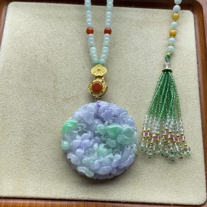 翡翠未镶嵌颈饰翡翠花牌