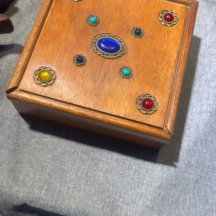 贡木抽拉盒的的的的