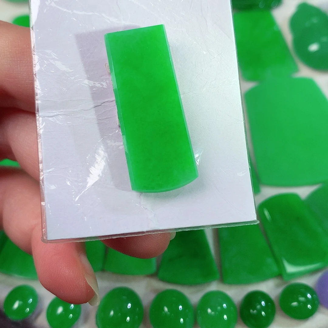 翡翠未镶嵌颈饰天然翡翠