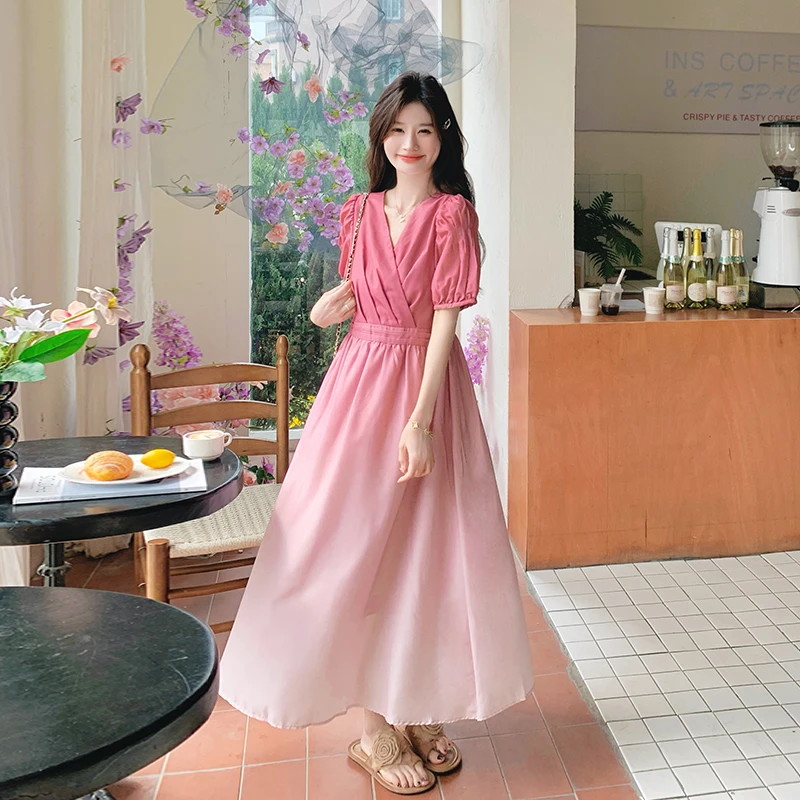 粉色渐变海边度假风连衣裙女春夏2025新款超仙森系温柔收腰长裙子