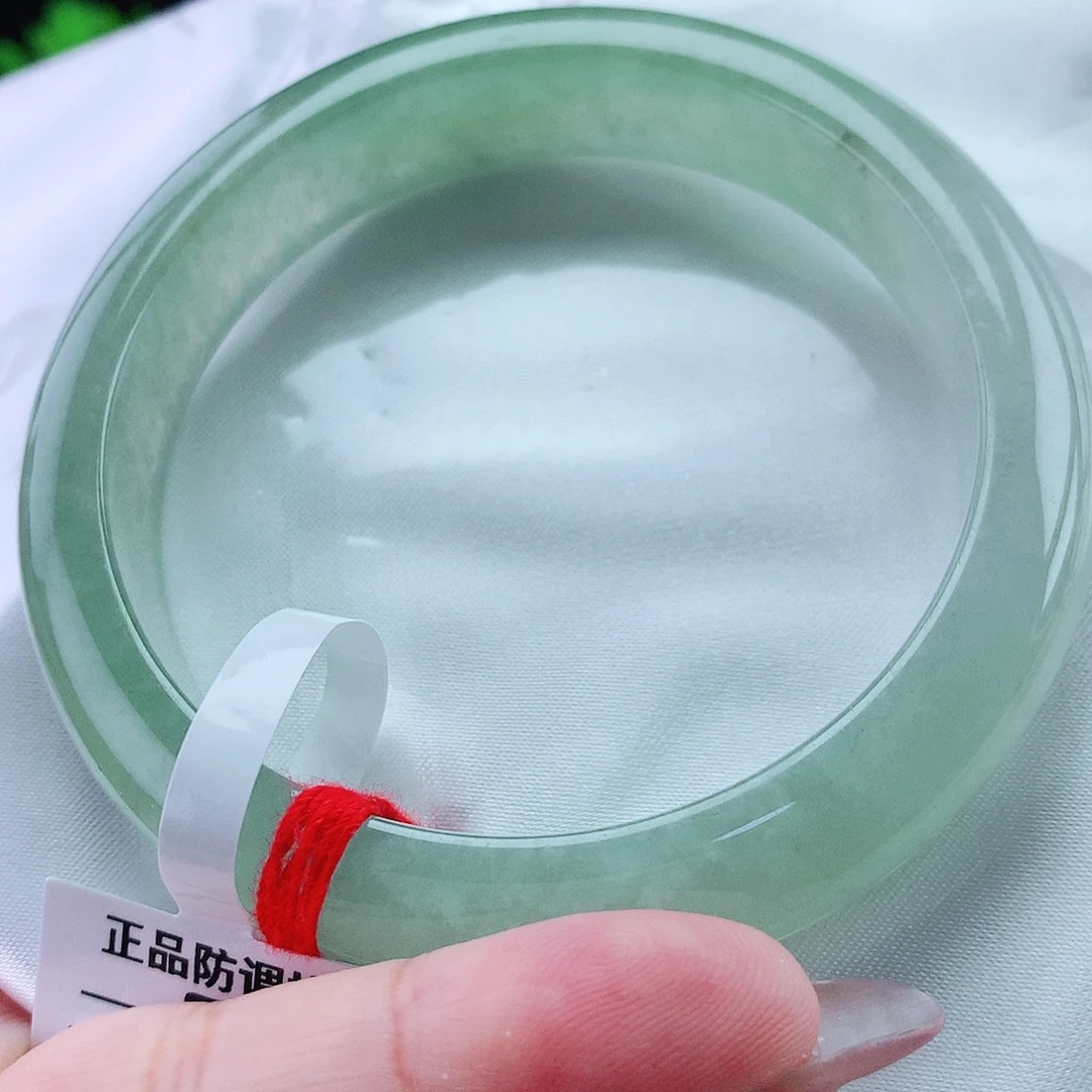 翡翠手镯未镶嵌58圈