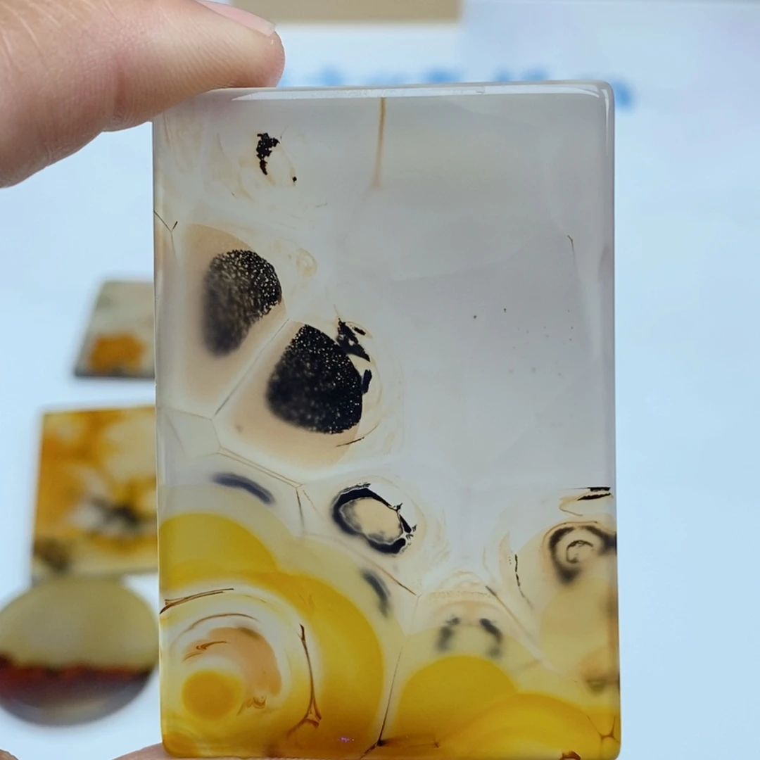 玛瑙/玉髓未镶嵌珠宝半成品