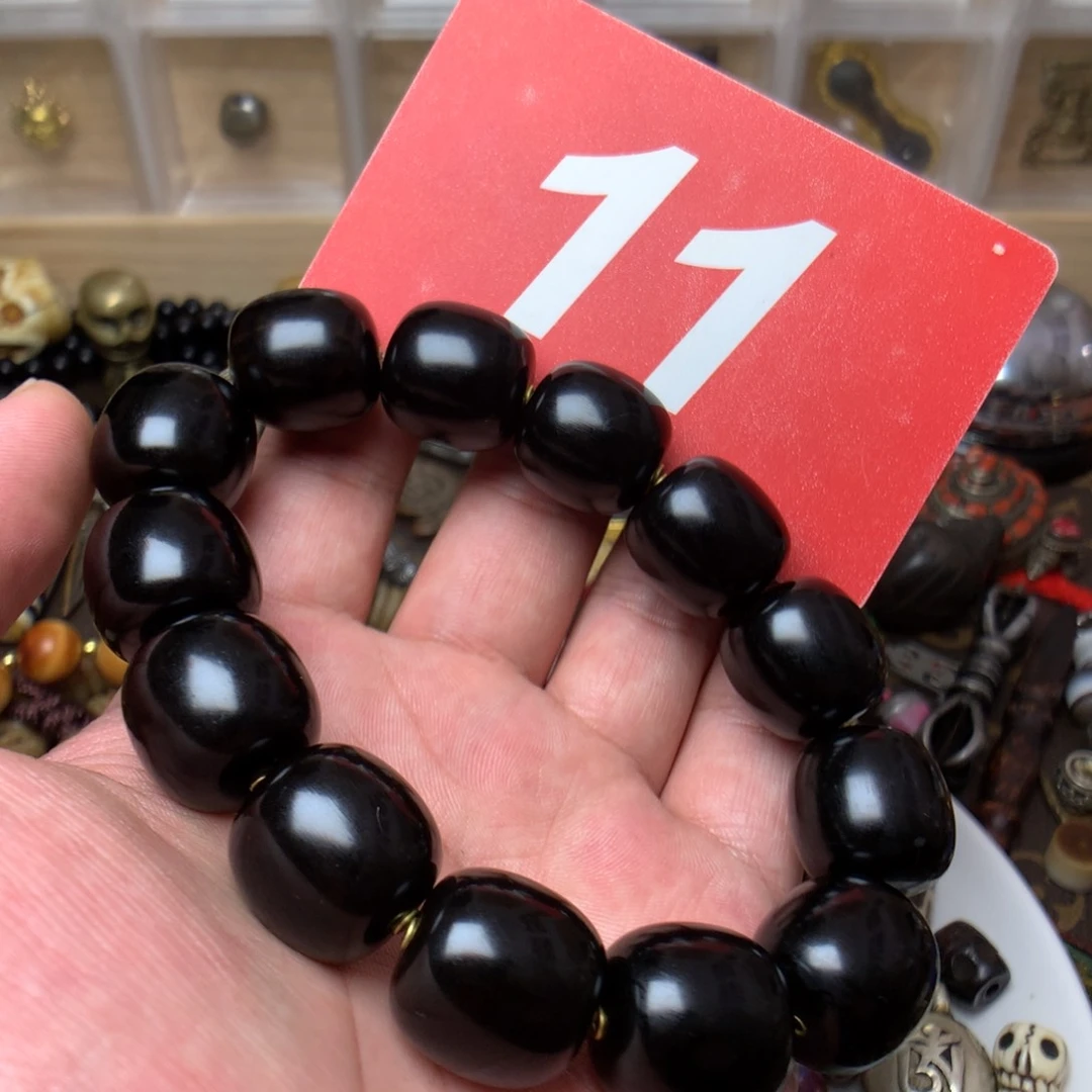 桃核吊坠纽**记………………………………