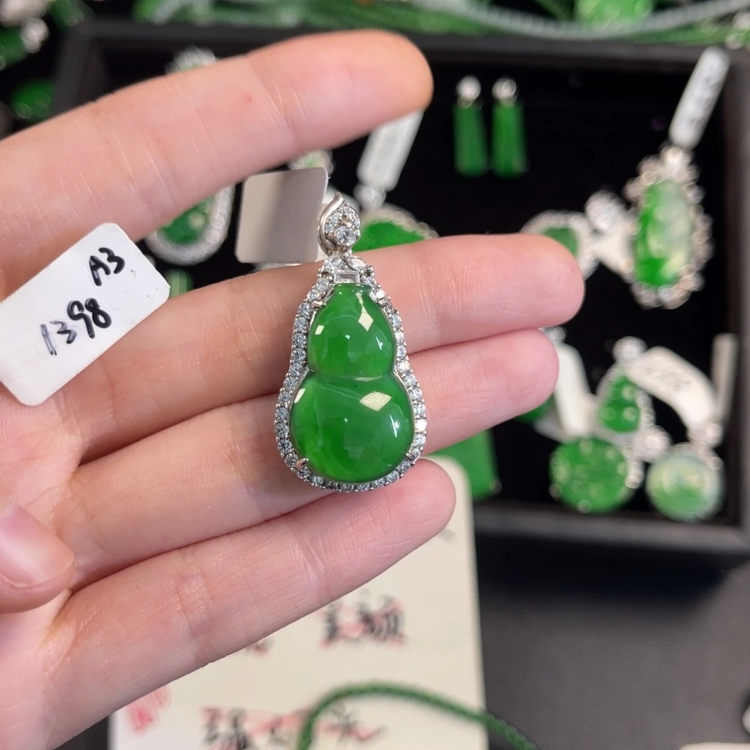 翡翠银S925镶嵌戒指葫芦吊坠