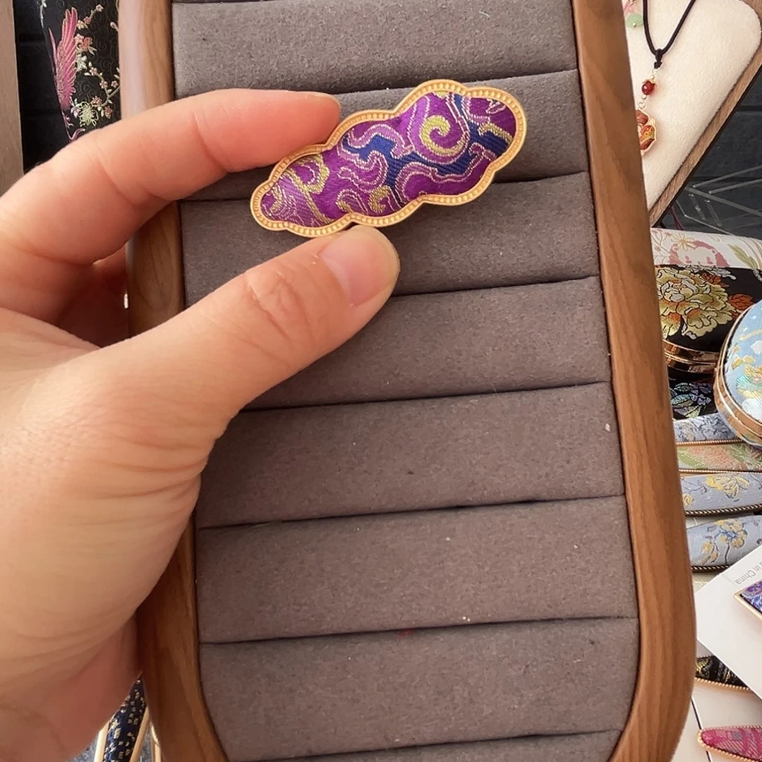 布艺非金属福利夹子