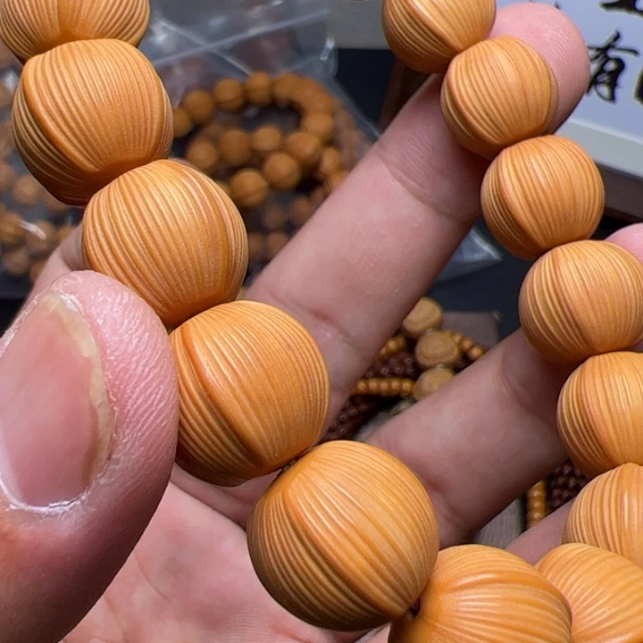 猴头核桃吊坠啦啦啦