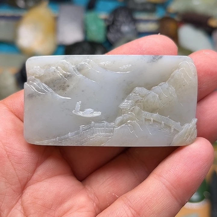 和田玉未镶嵌把件