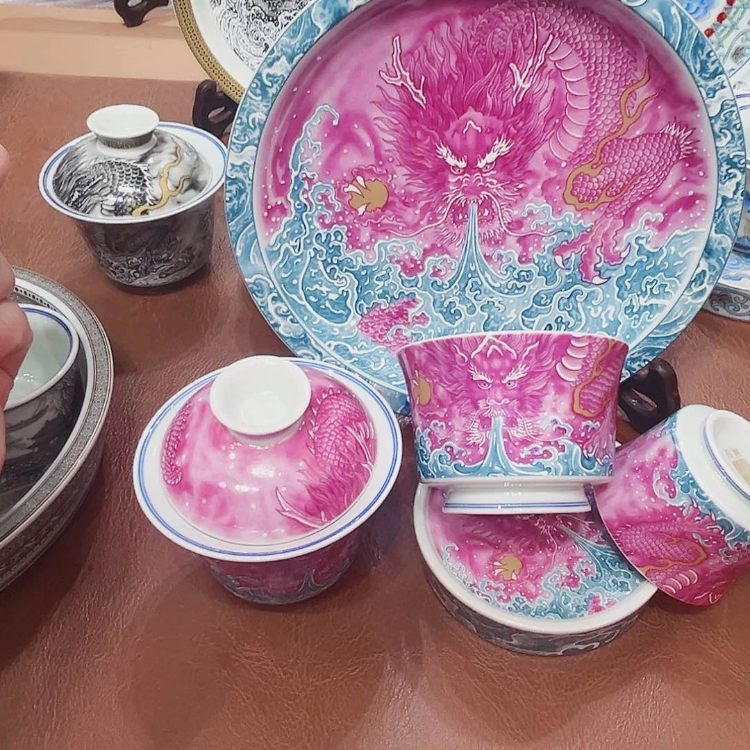 摆件景德镇陶瓷研究所工作的