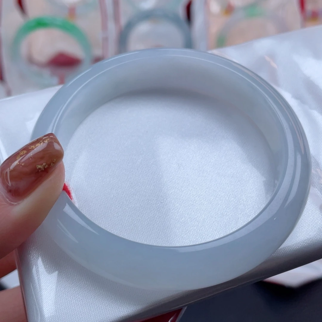 未镶嵌手镯翡翠57.1正圈 皎洁白净 温润牛奶底13号