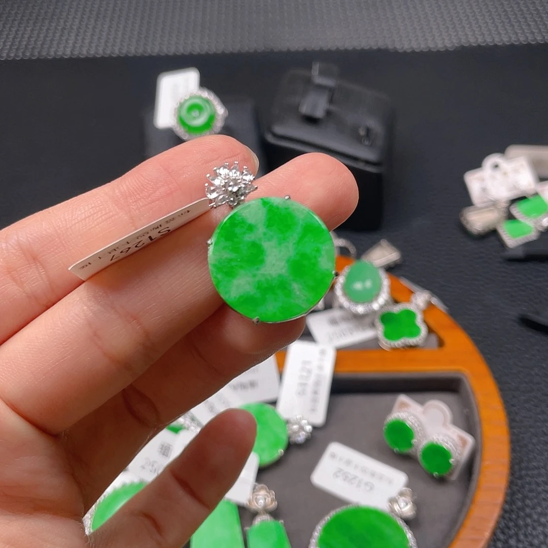 翡翠吊坠(不含链)银S925镶嵌