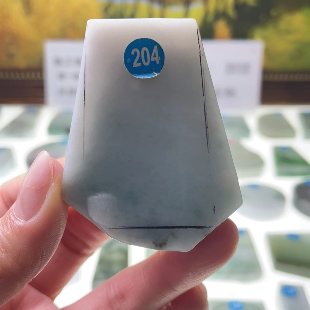 定制翡翠未镶嵌挂件