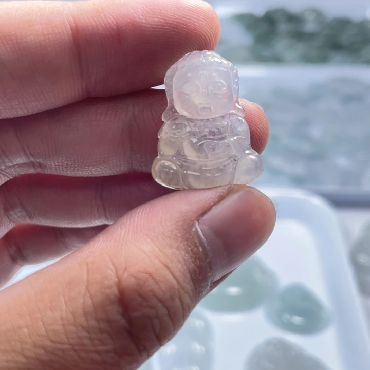 翡翠未镶嵌颈饰宝宝佛