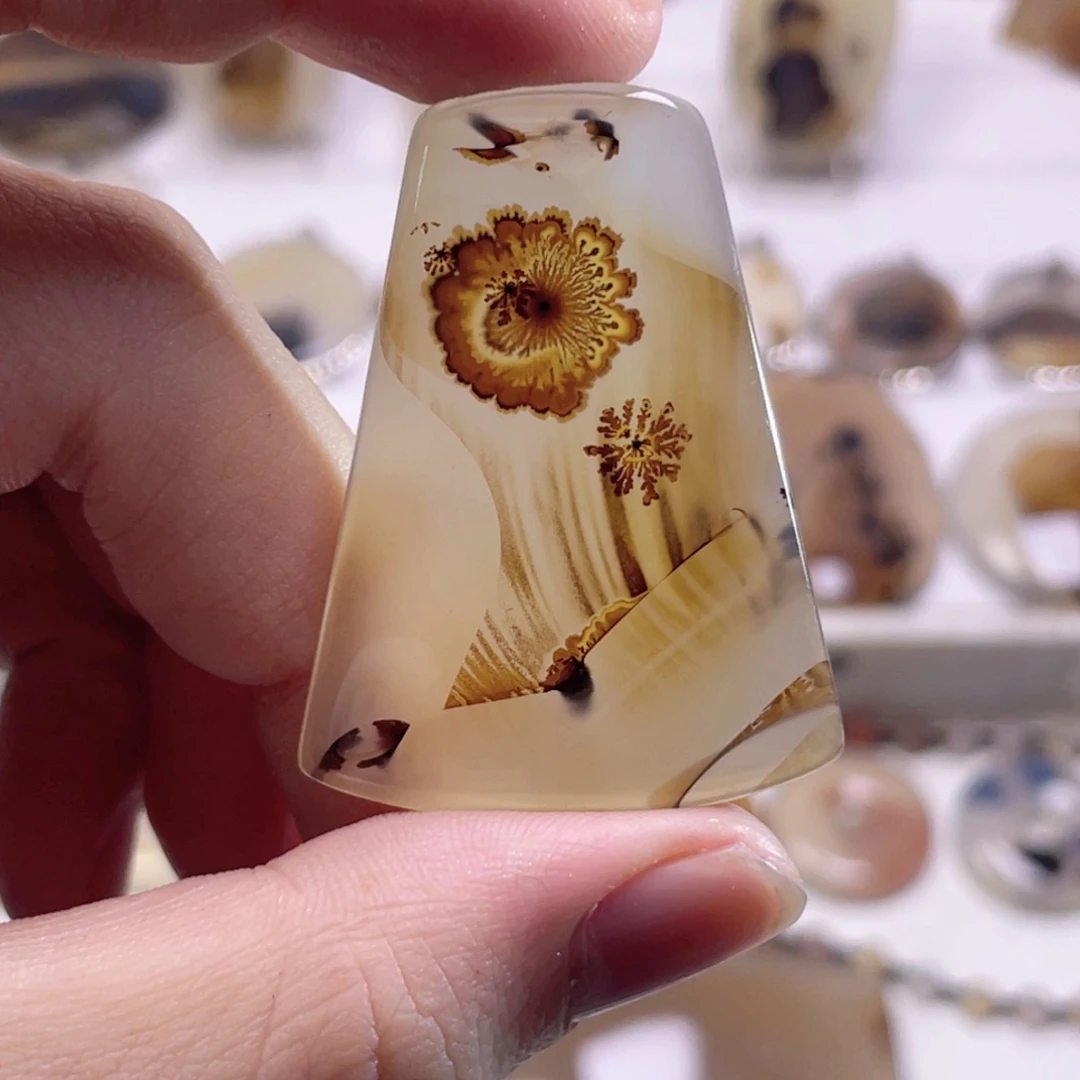 蚂***@玛瑙/玉髓未镶嵌珠宝奇石