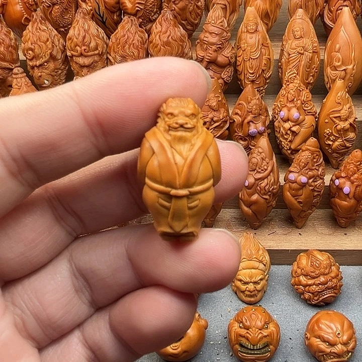 橄榄核吊坠18龙王爷