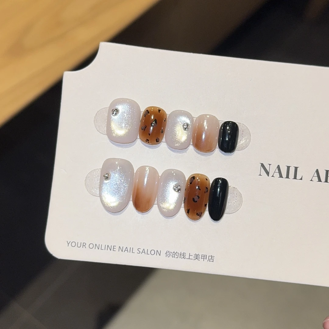 【miu系小豹】冰透高级感ins风显白纯手工穿戴甲短款猫眼美甲贴片