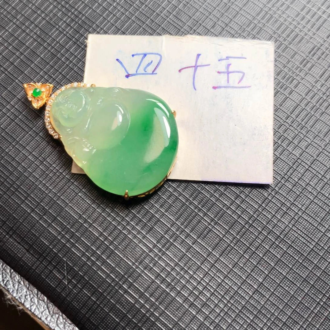 颈饰18K金镶嵌翡翠翡翠
