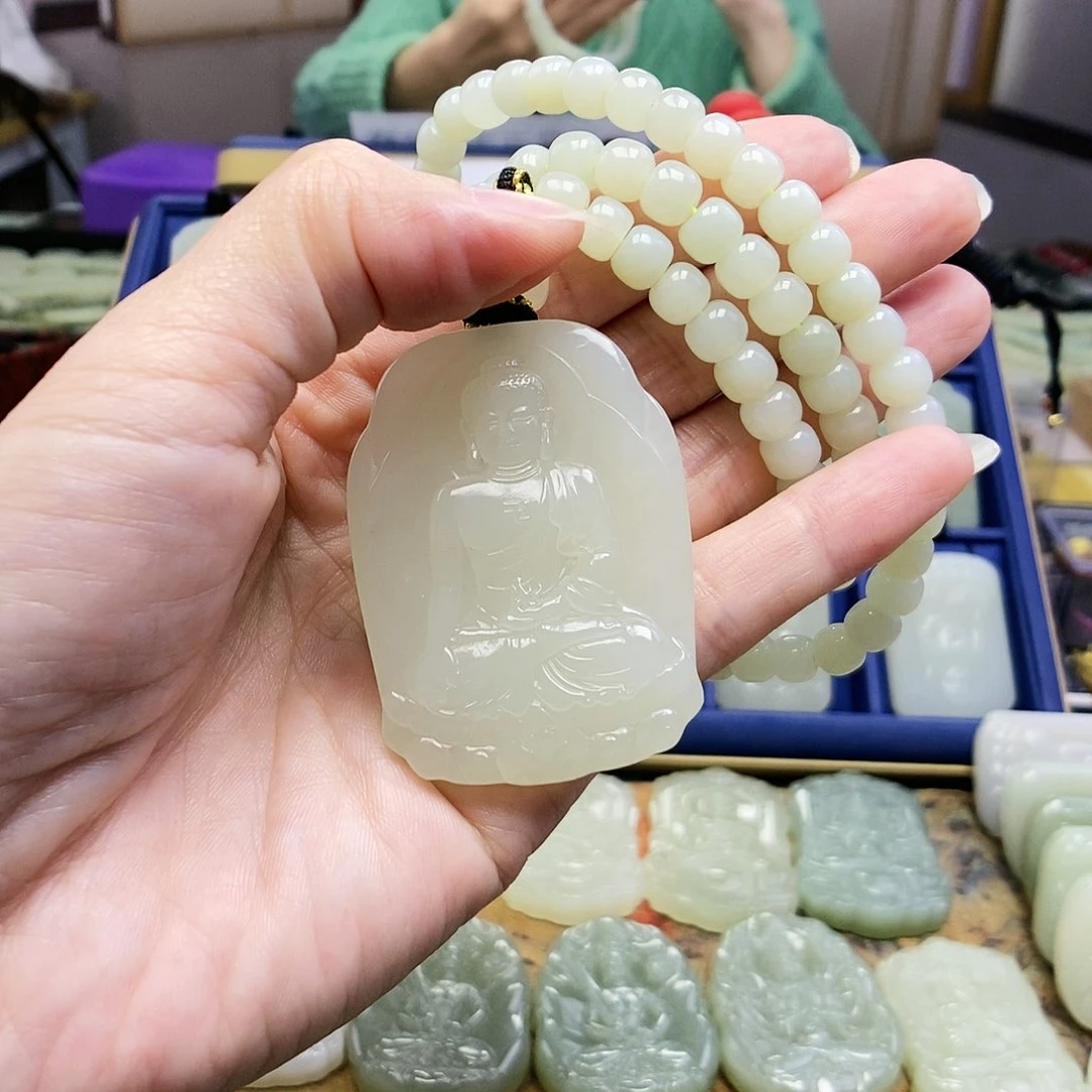 和田玉颈饰未镶嵌张*停