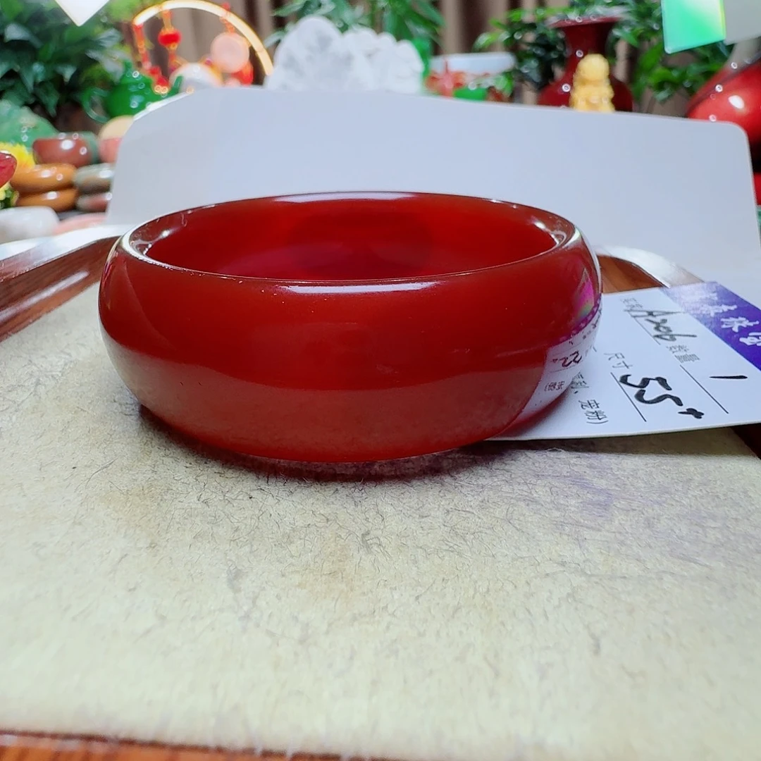 啊***盈玛瑙/玉髓未镶嵌手镯