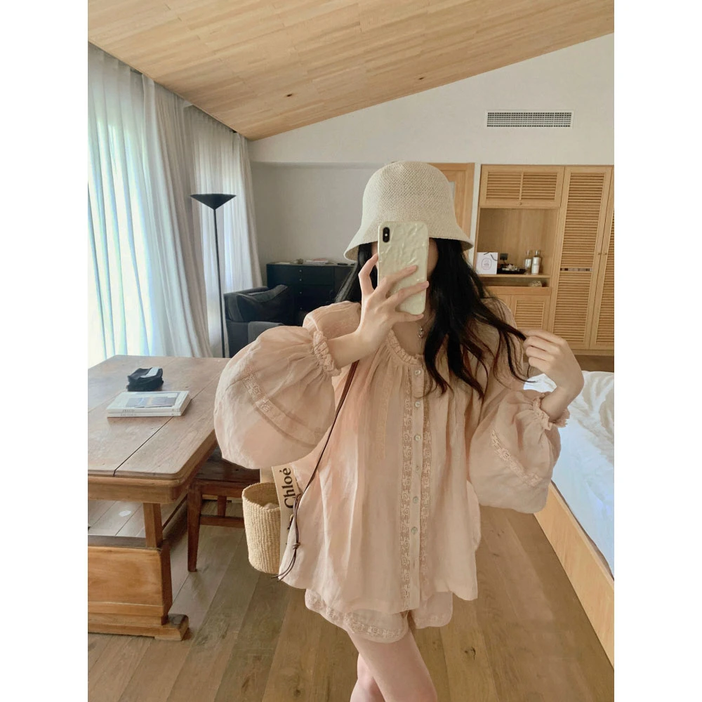 法式粉色蕾丝拼接亚麻衬衫短裤套装女新款减龄薄款娃娃衫防晒套装