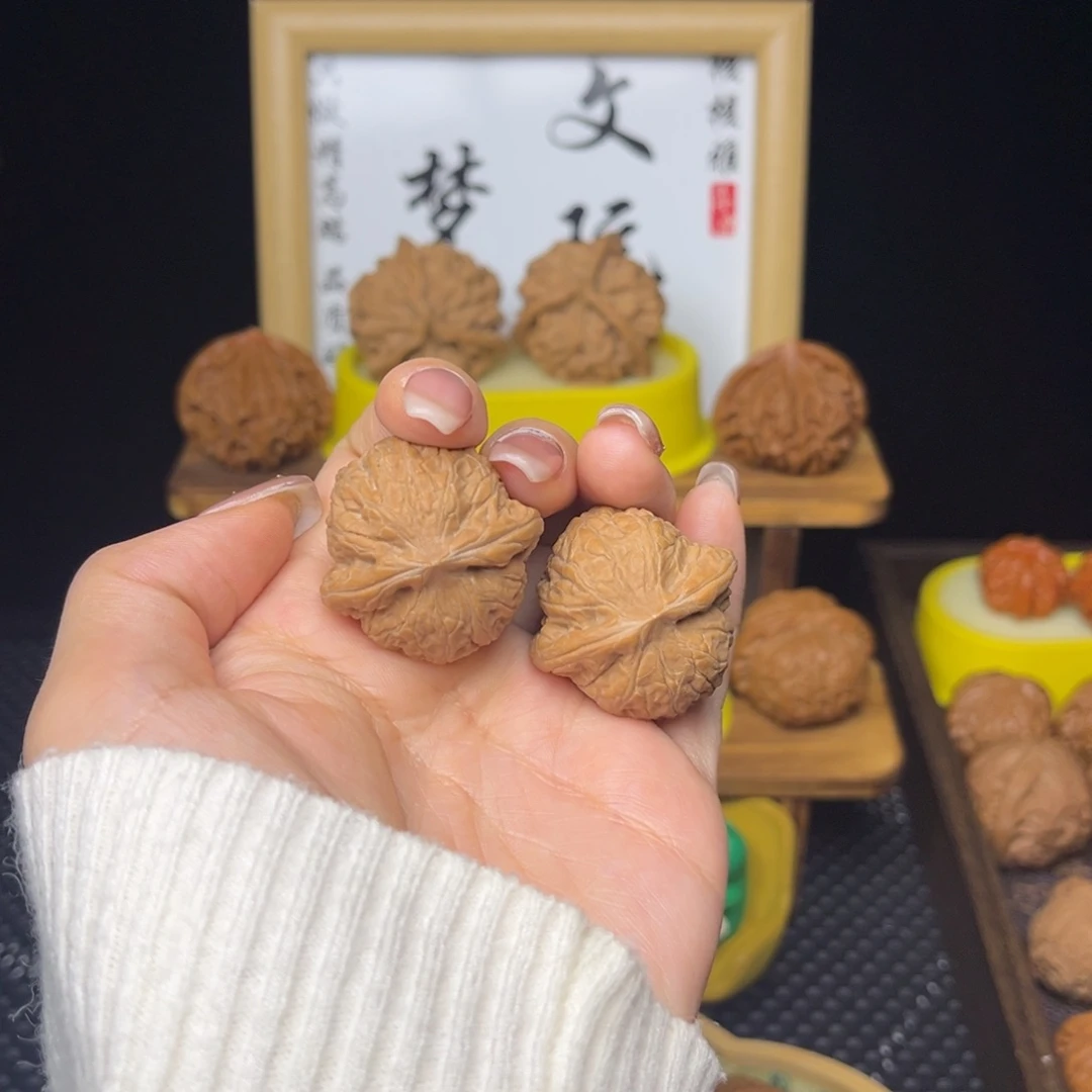 文玩核桃吊坠乾隆磨32