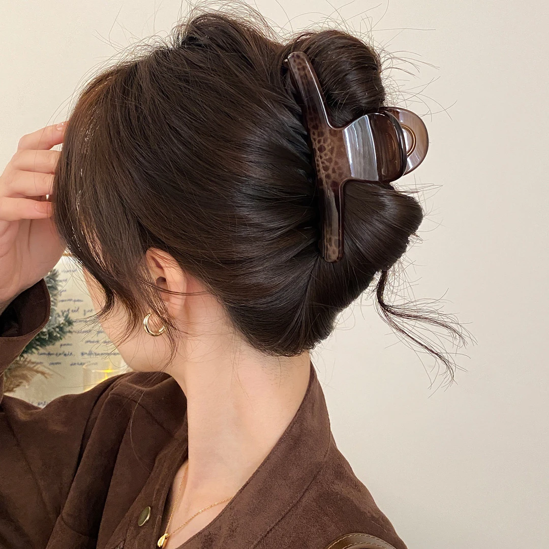 豹纹一字抓夹/窄版头发抓夹2025新款后脑勺发夹鲨鱼夹高级感发饰