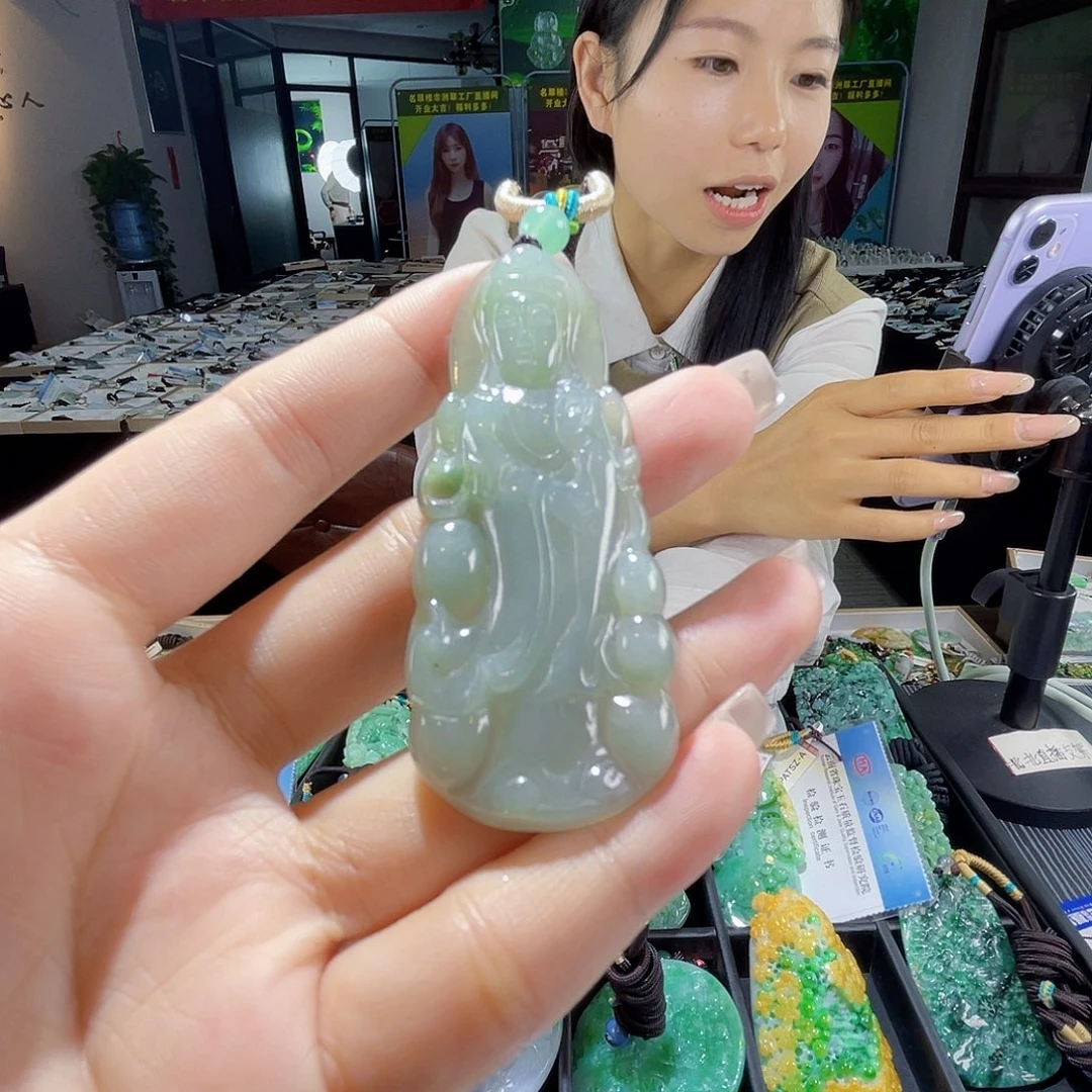 颈饰未镶嵌翡翠一