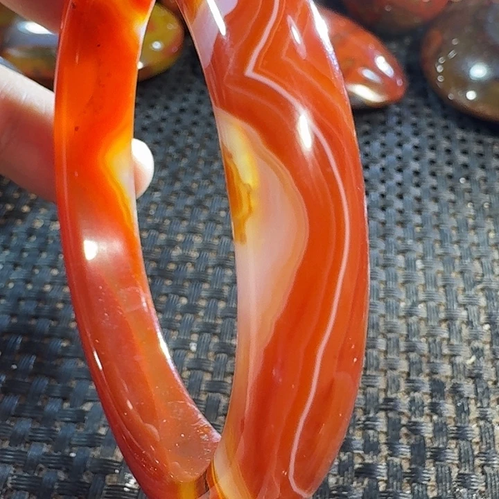 宁***傲玛瑙/玉髓未镶嵌颈饰