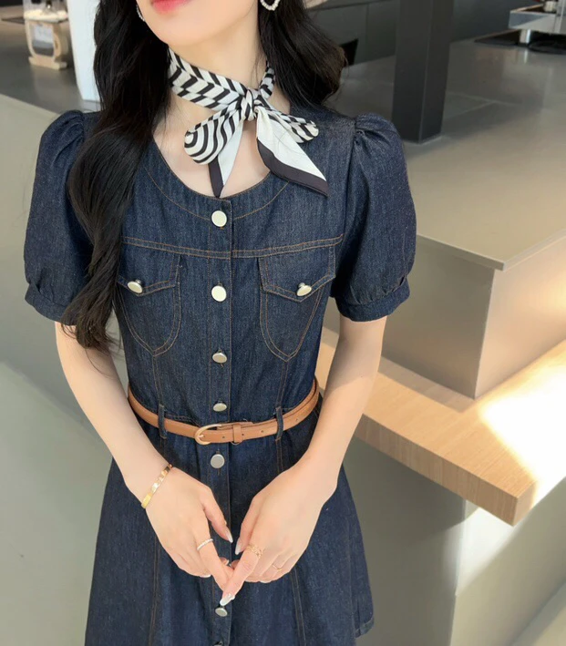 高腰系扣常规纯色廓形裙连衣裙泡泡袖小众时尚夏季小个子修身