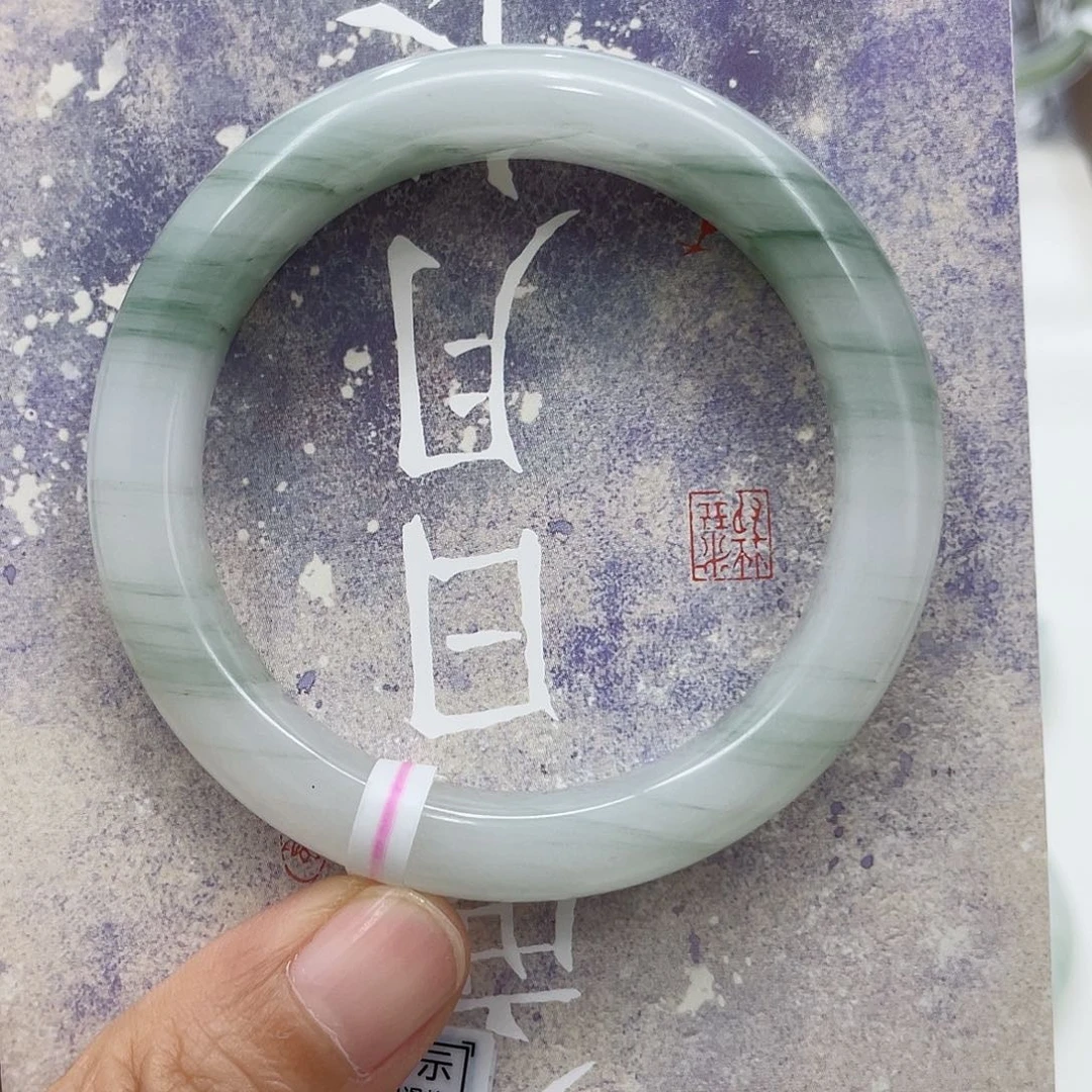 未镶嵌手镯石英质玉