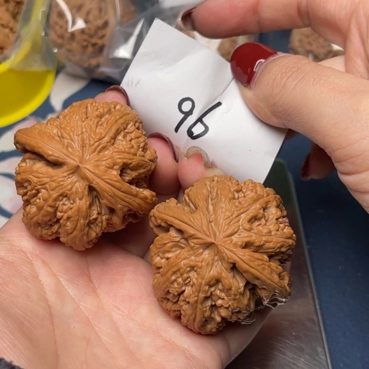 文玩核桃把件粗筋45