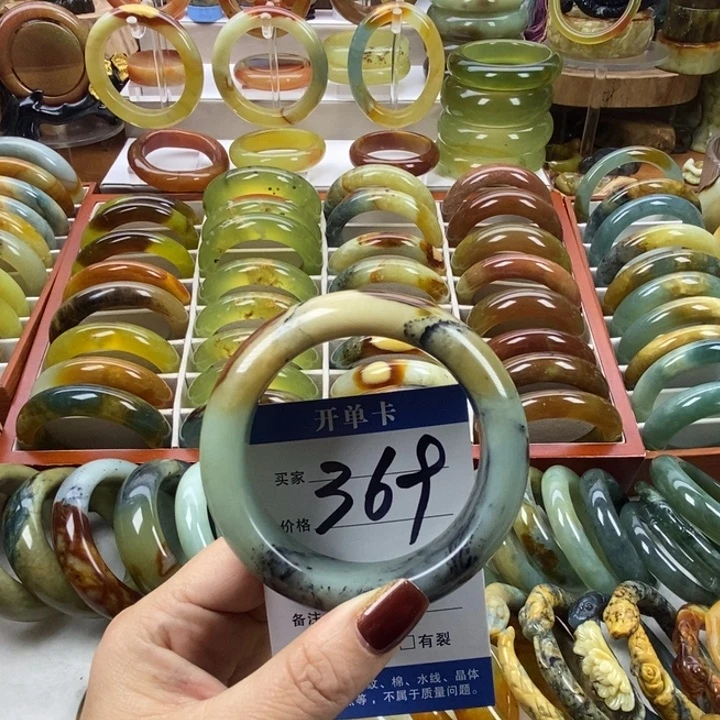 蛇纹石玉未镶嵌手镯60