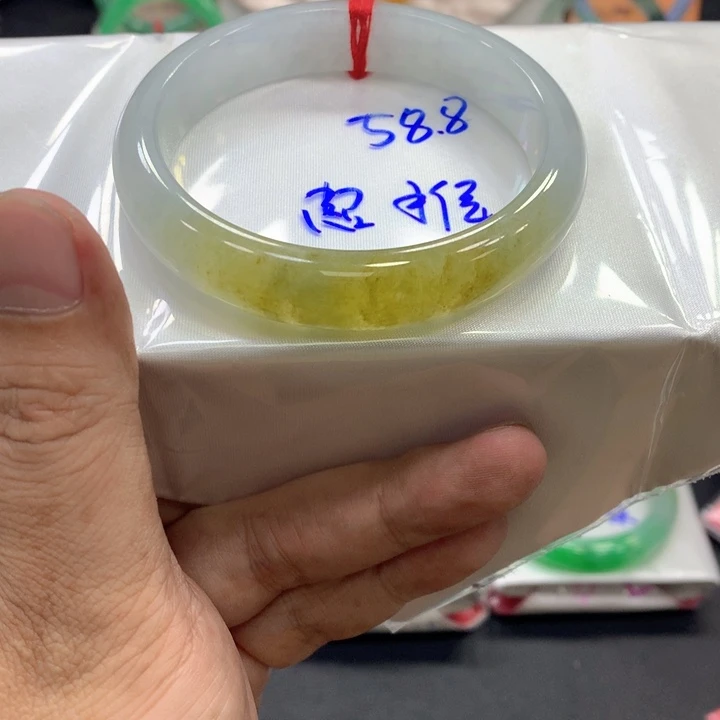 翡翠未镶嵌手镯翡翠