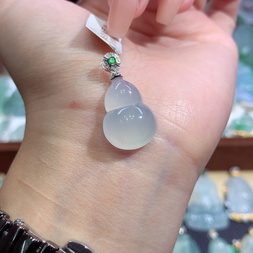 吊坠(不含链)18K金镶嵌翡翠