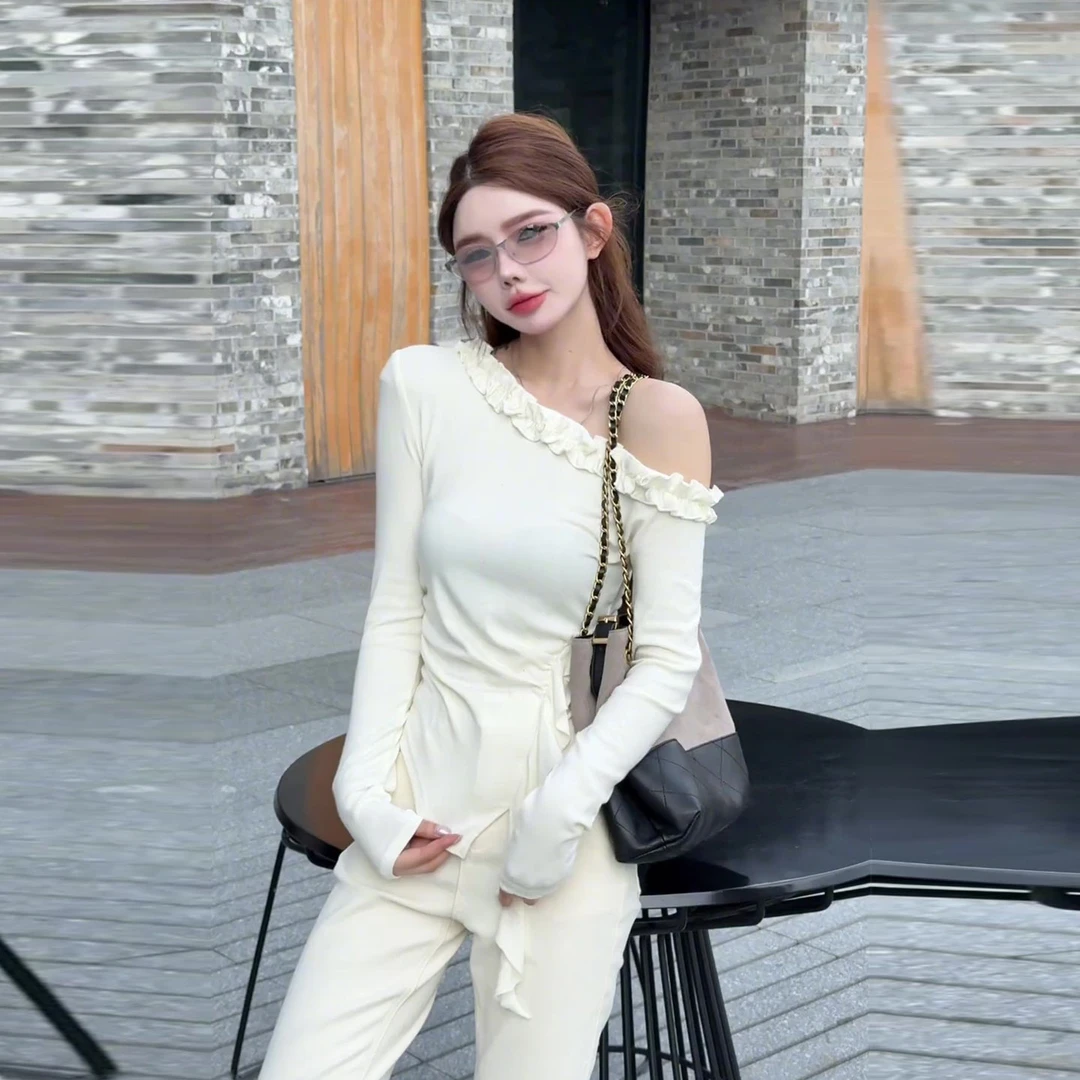 韩版气质不规则斜肩荷叶边长袖上衣女夏季高腰显瘦露肩气质T恤女