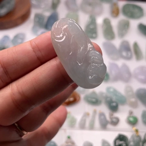 颈饰未镶嵌翡翠玉