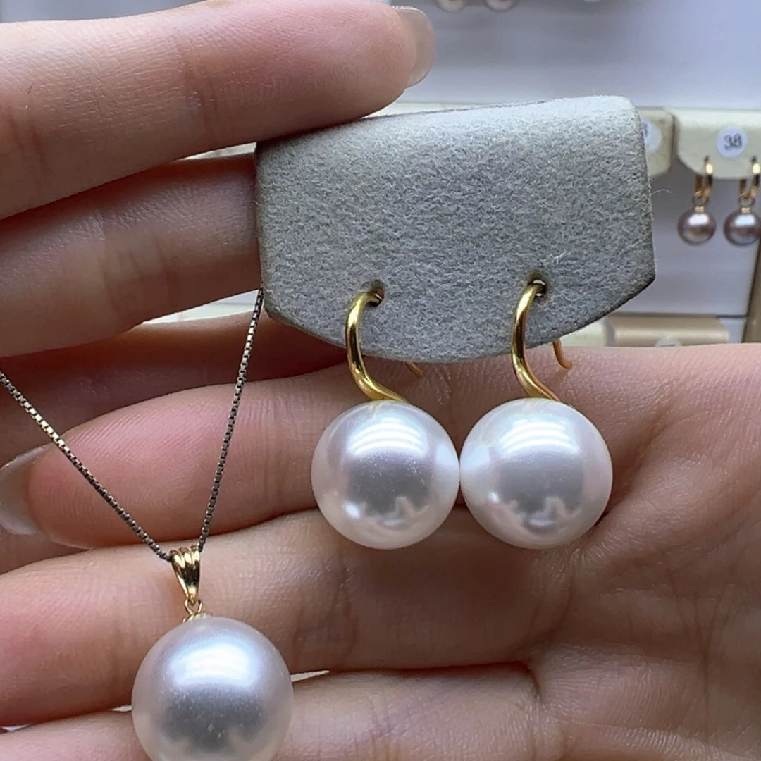 淡水珍珠18K金镶嵌吊坠(赠链)