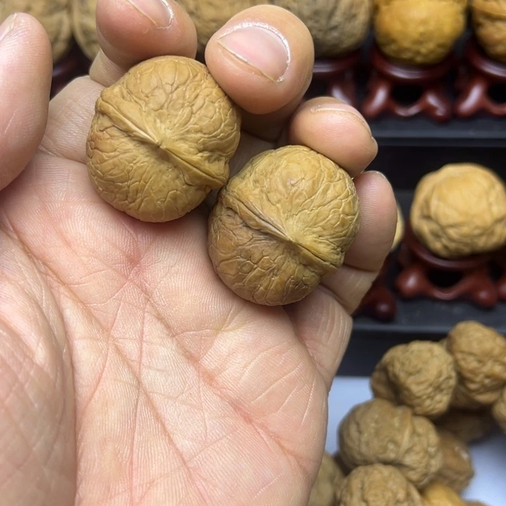 核桃云南铁核桃七彩椰子蛋18